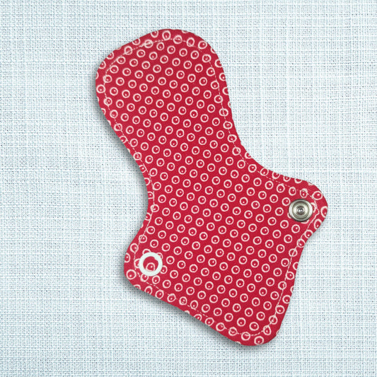 Slipeinlage mit Flügeln für Strings / Tangas – Motiv: rote Kringel