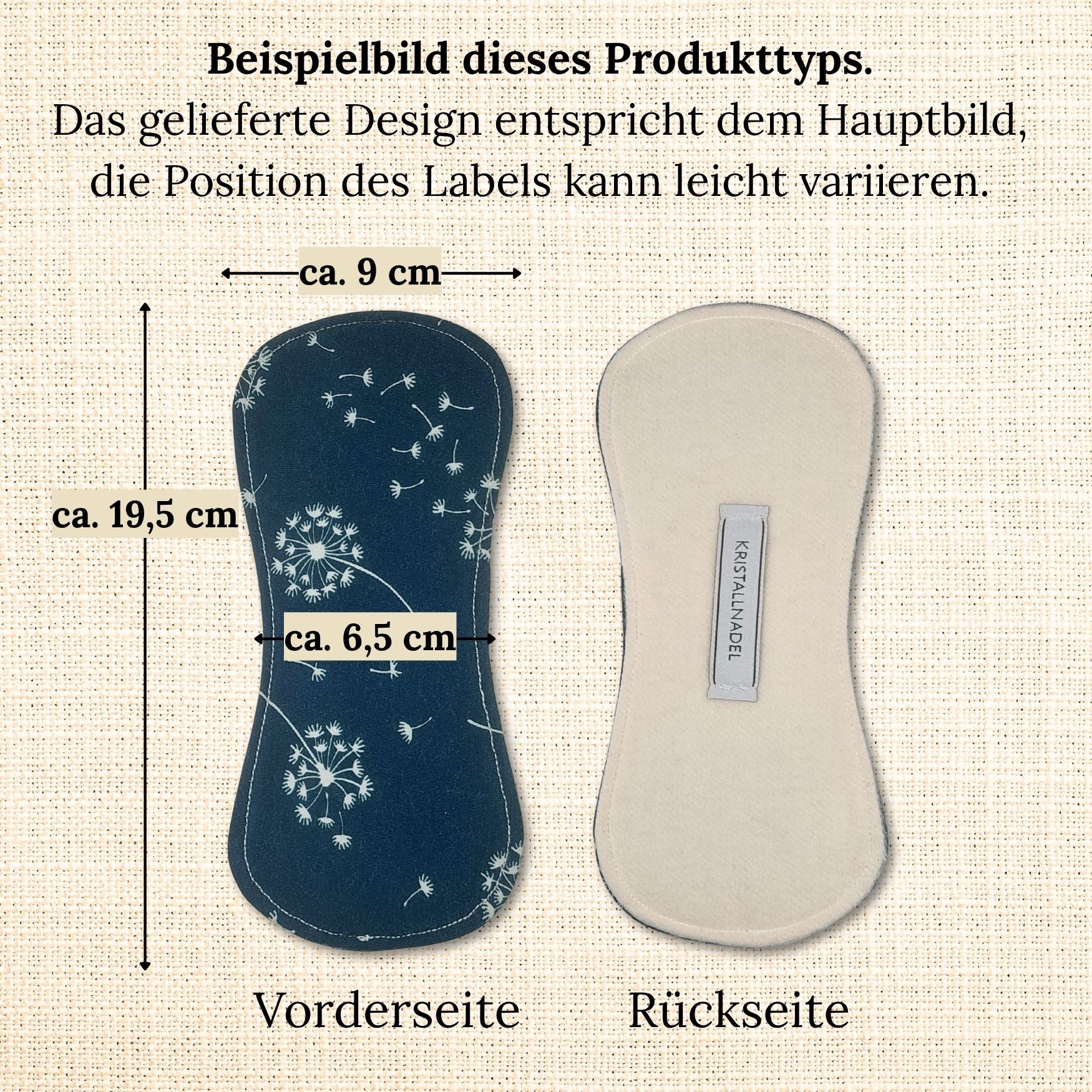 Beispielbild einer großen Slipeinlage ohne Flügel mit Maßangaben: ca. 19,5 cm lang, 9 cm breit. Vorderseite mit Motiv Jersey, Rückseite aus naturfarbenem Bio-Molton mit Label.